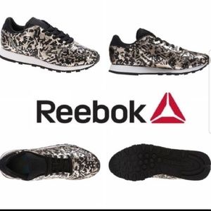 Womens Reebok shoes